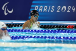 Paris 2024: Sophie Soon swims fearless race at second Paralympic Games