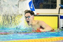 Maxmillian Ang wins TeamSG's very 1st SEA Games gold in 200m breaststroke!