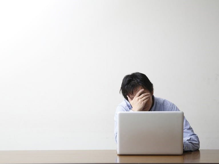 Why millennials are finding it hard to fall asleep fast and naturally at bedtime?