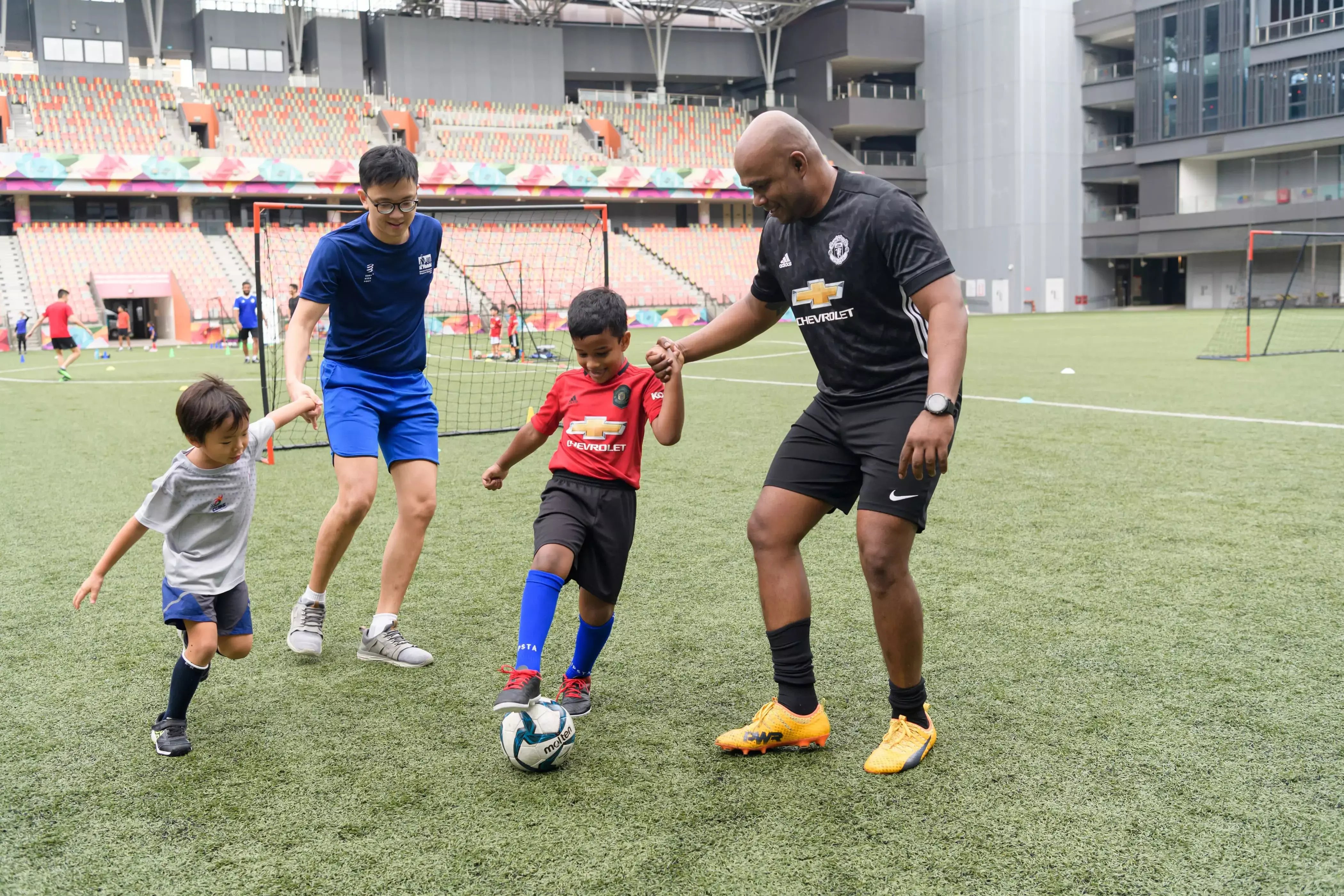 RovingStudios-ActiveParentFootball-213D5J_3246_1