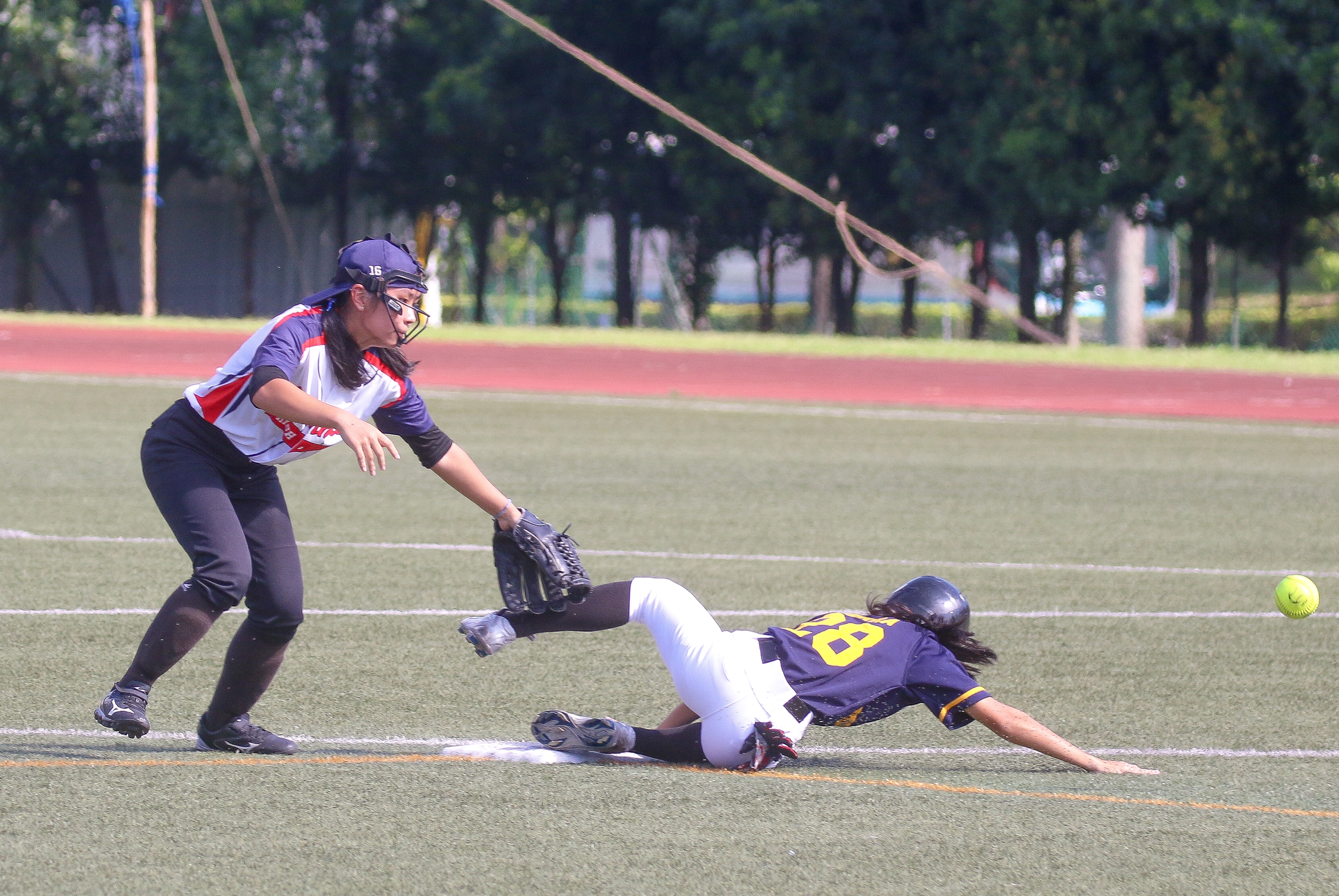 2023-05-24_Softball_Photo By Chin KK_IFP_3045_edited