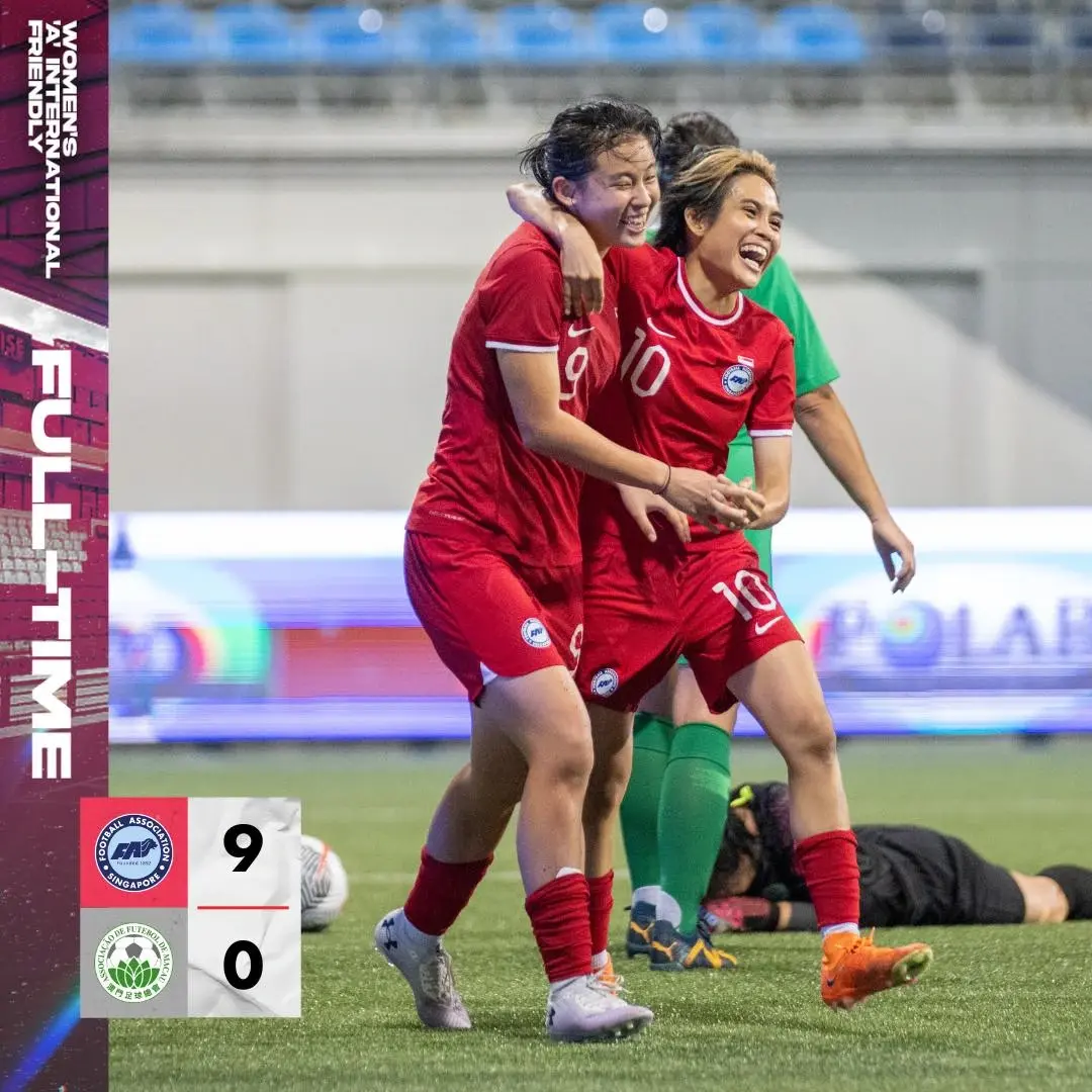 Girl-football-full-time