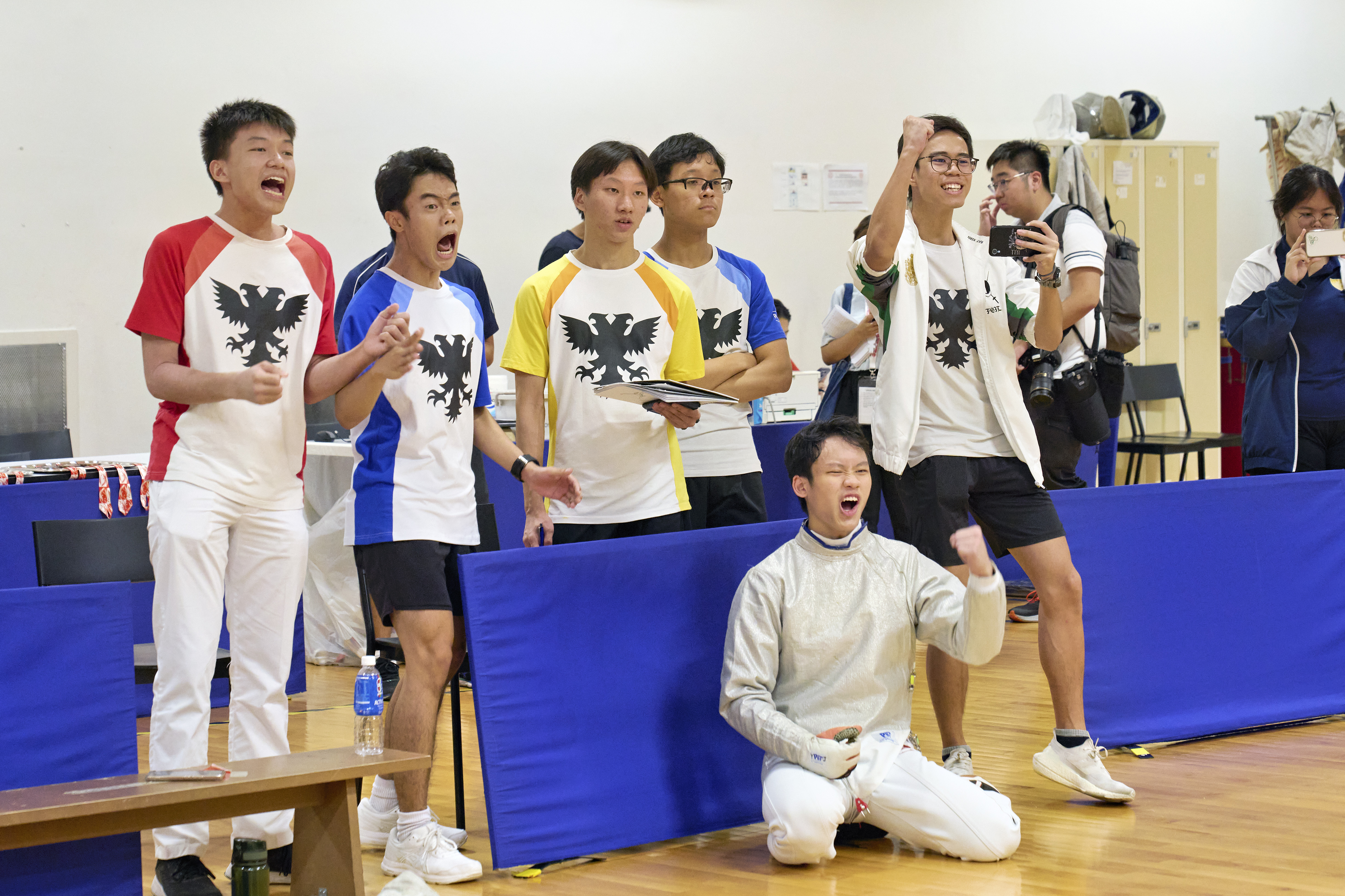 2023_04_20 Fencing Sabre A Div Boys Photo by Eric Koh, Supporters from Raffles Instituition DSC07632