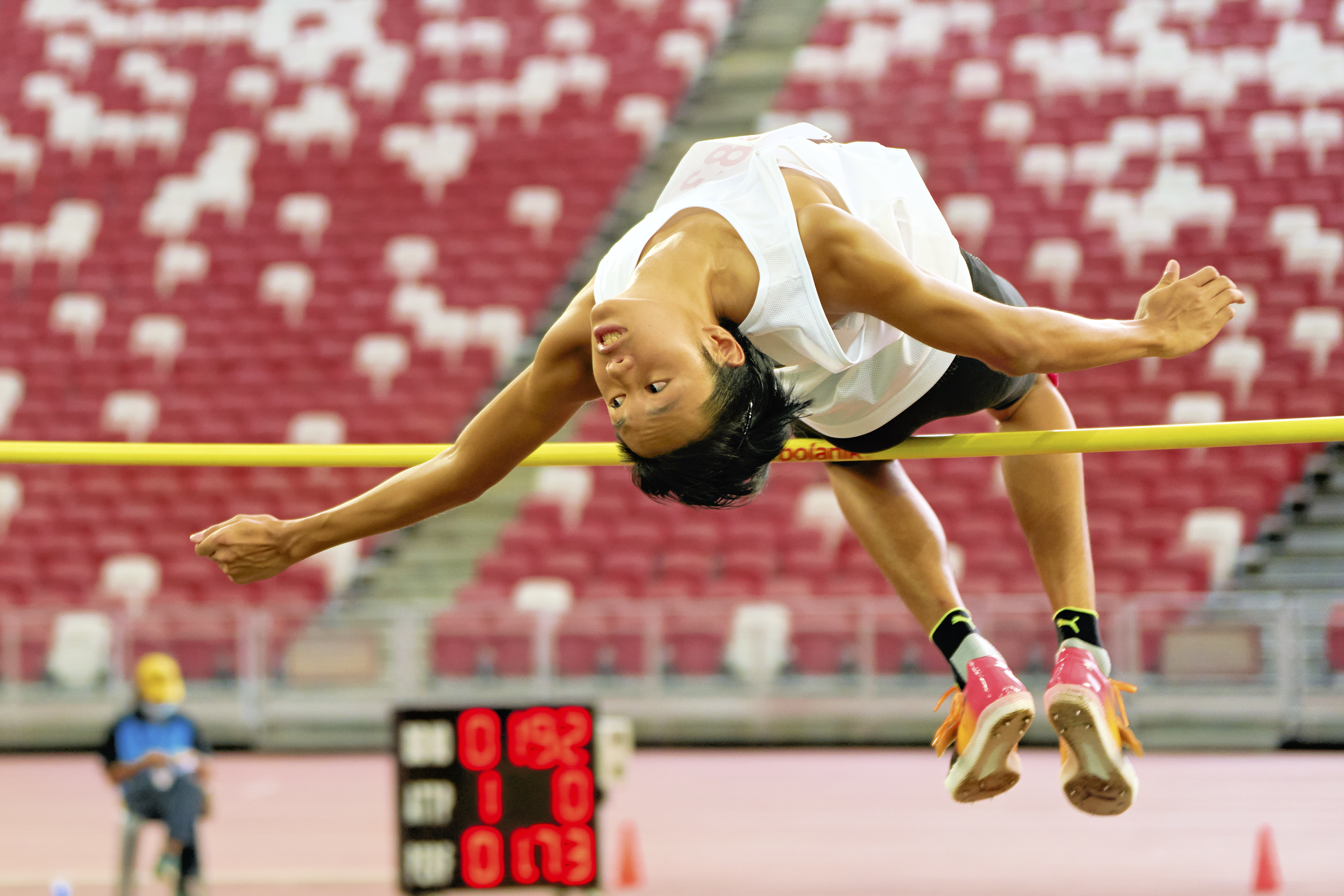 2023-04-28 NSG T&F Championships Photo by Eric Koh, Enzo Yeo Zi Xian(JVS) attempts 1.73M DSC06684